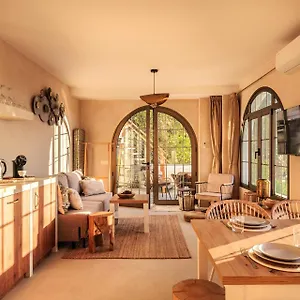 https://baha-luxury-apartments.in-canary-islands.com