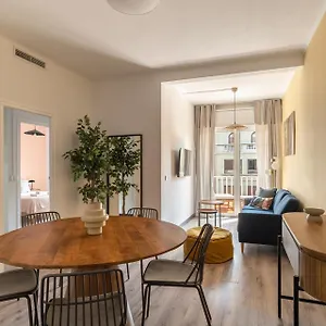 https://stay-u-nique-apartments-gaudi-i.catalonia-hotels.com